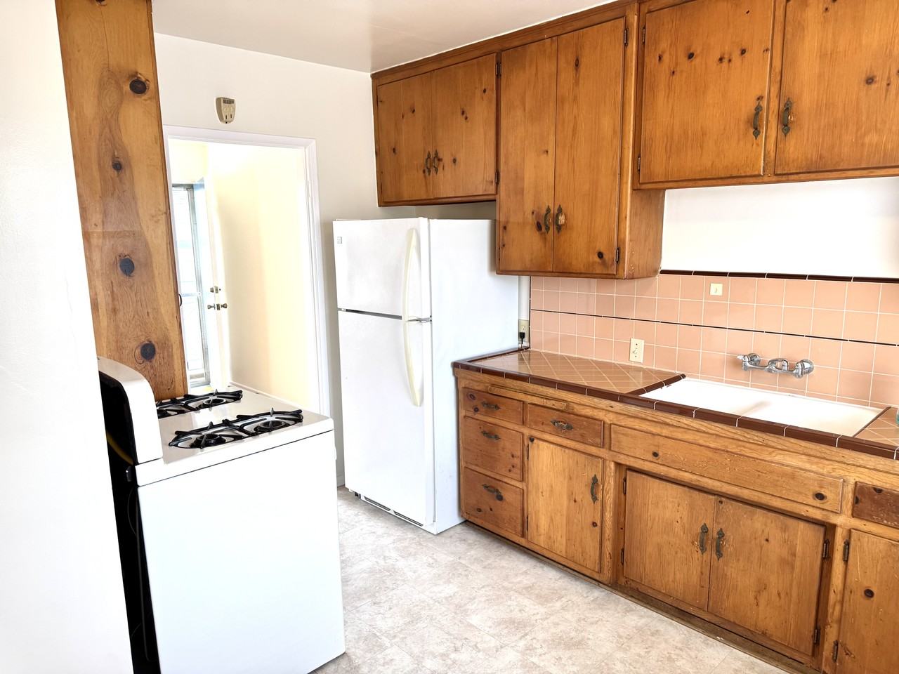 7067 W Manchester Ave #7073-1-2 - Photo 4 of 5