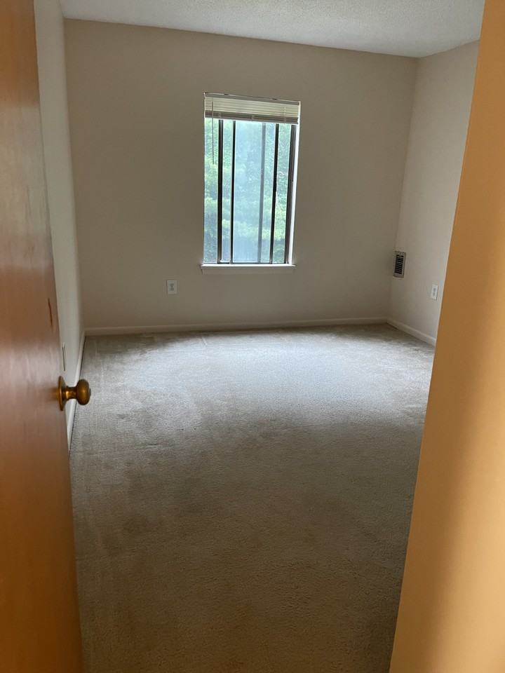 175 Mill Pond Rd #135 - Photo 7 of 14