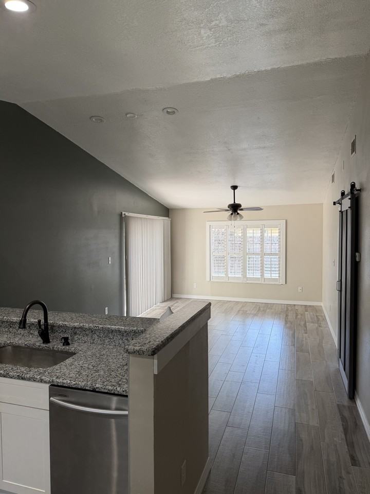 108 Water Oak Dr #108 - Photo 3 of 17