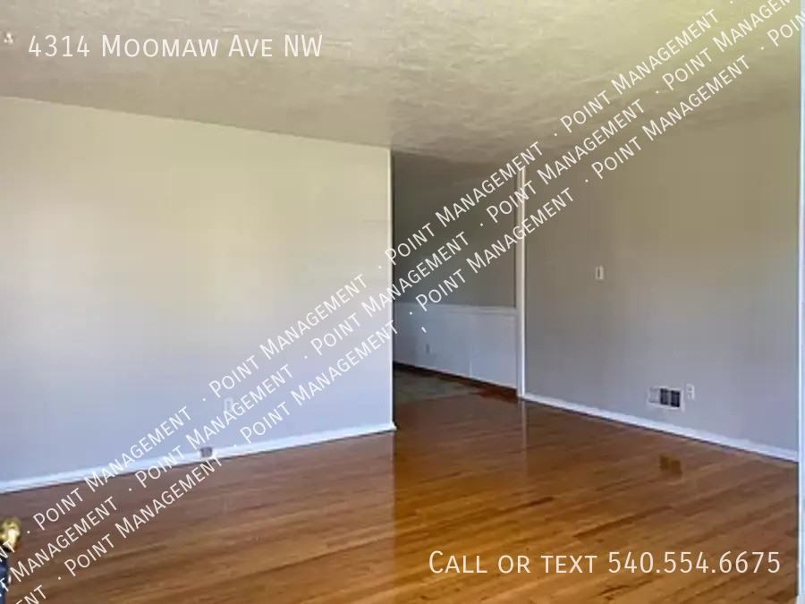 4314 Moomaw Ave Nw - Photo 3 of 8