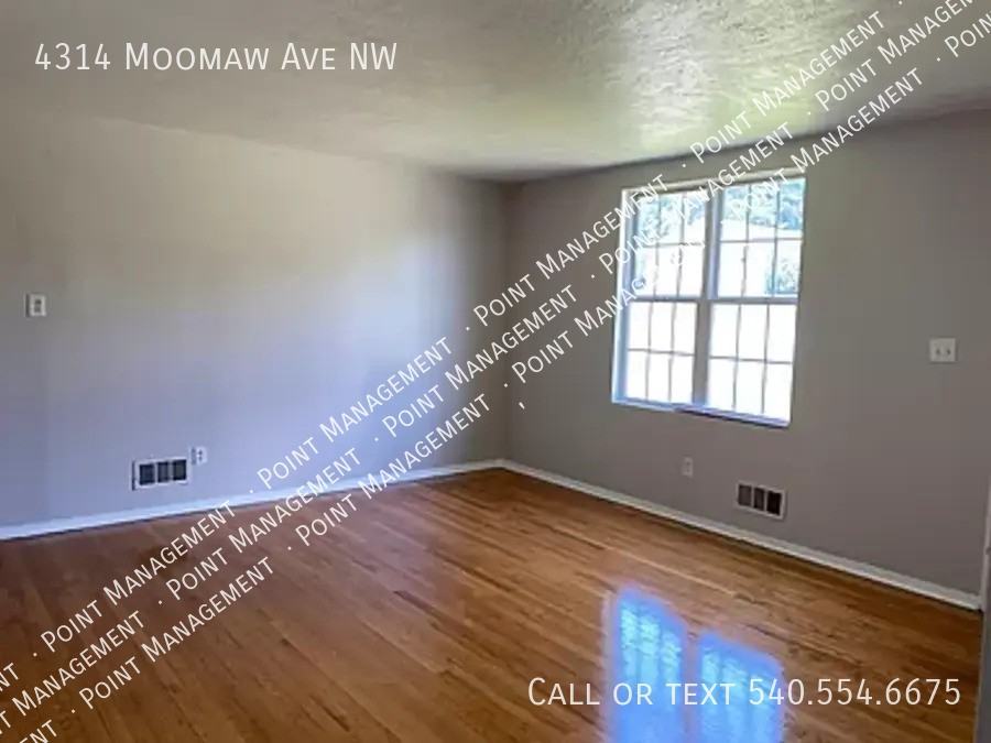 4314 Moomaw Ave Nw - Photo 4 of 8