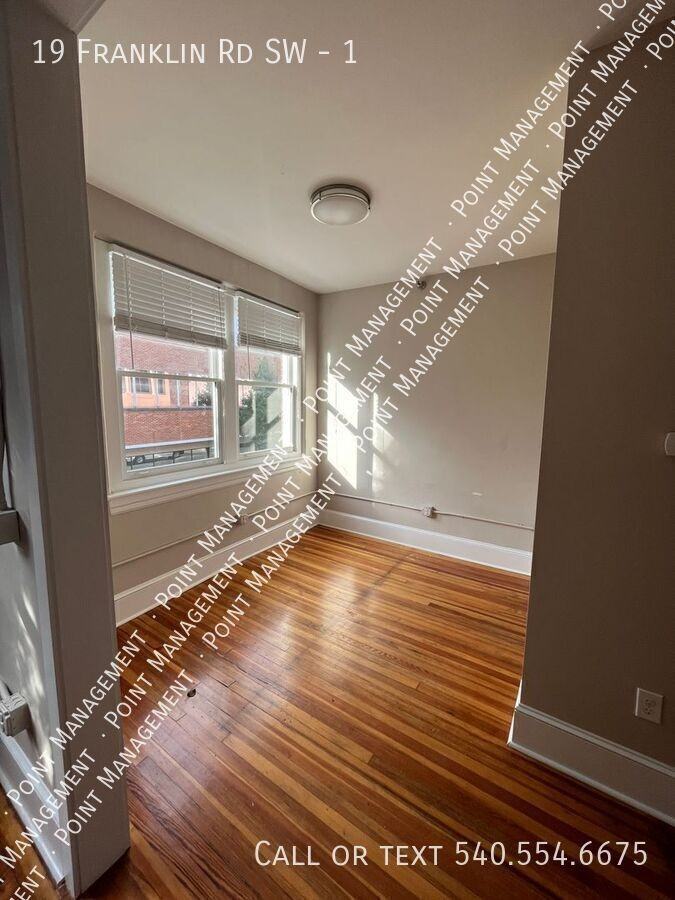 19 Franklin Rd Sw #1 - Photo 2 of 5