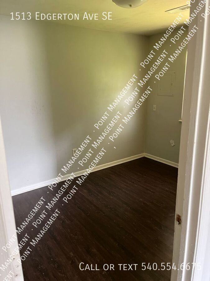1513 Edgerton Ave Se - Photo 2 of 6