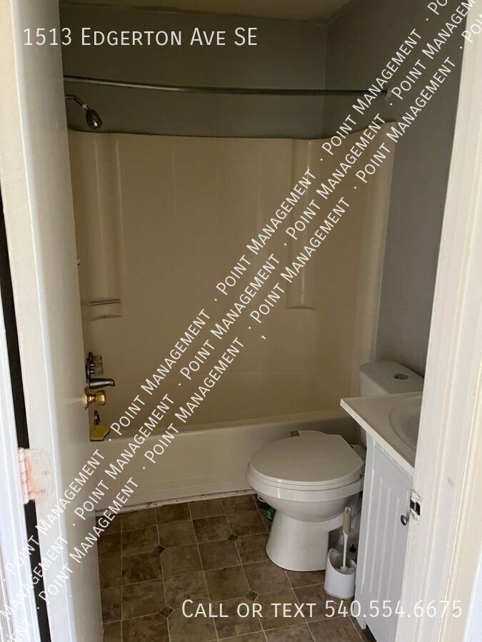 1513 Edgerton Ave Se - Photo 3 of 6