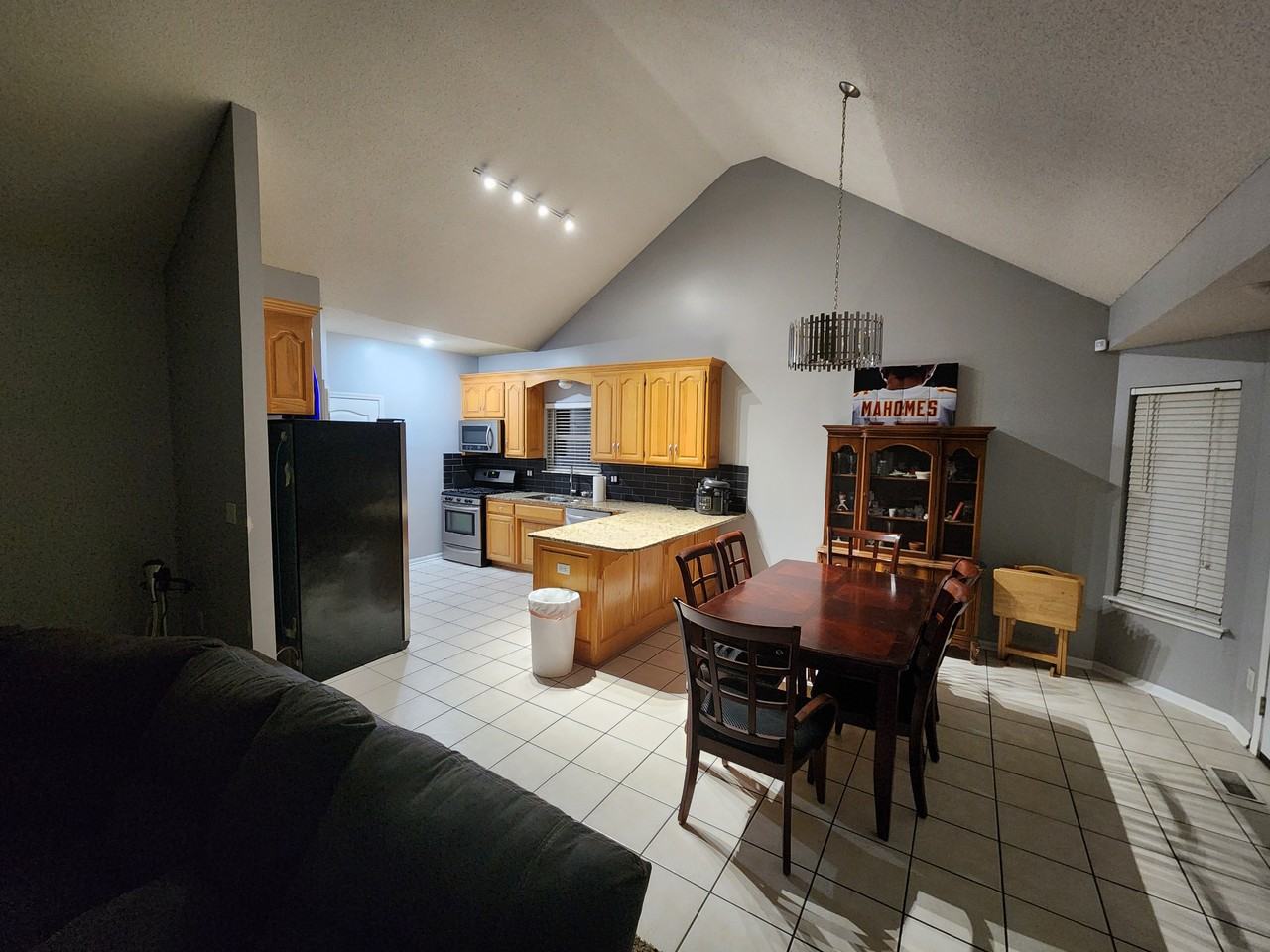 15464 S Greenwood St #NA - Photo 3 of 10