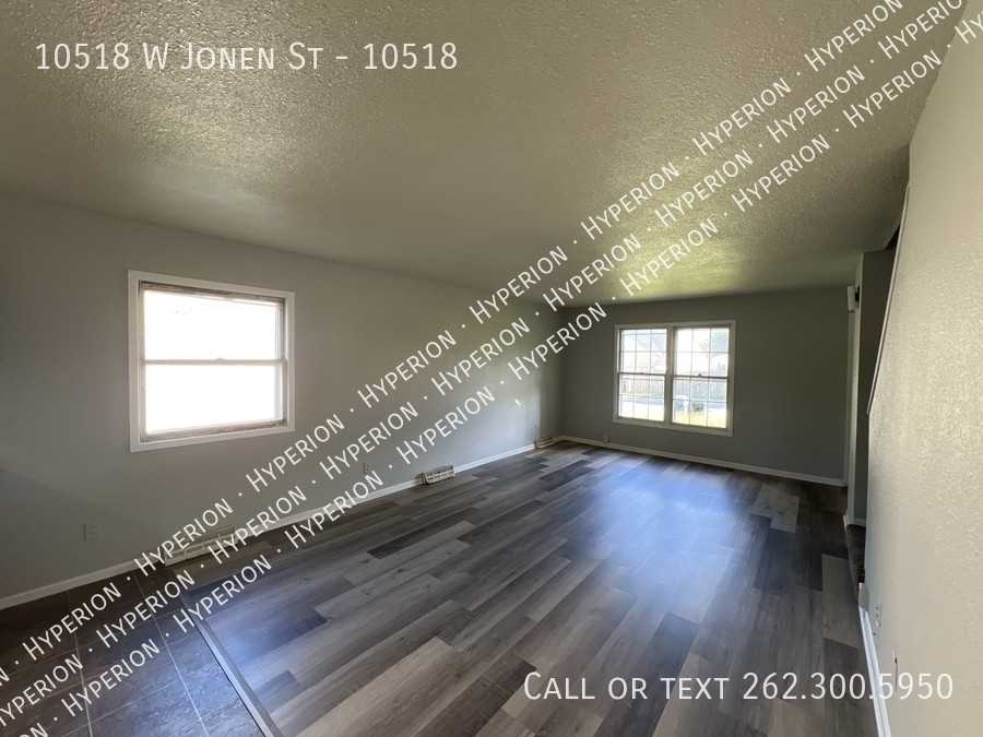 10518 W Jonen St #10518 - Photo 3 of 18