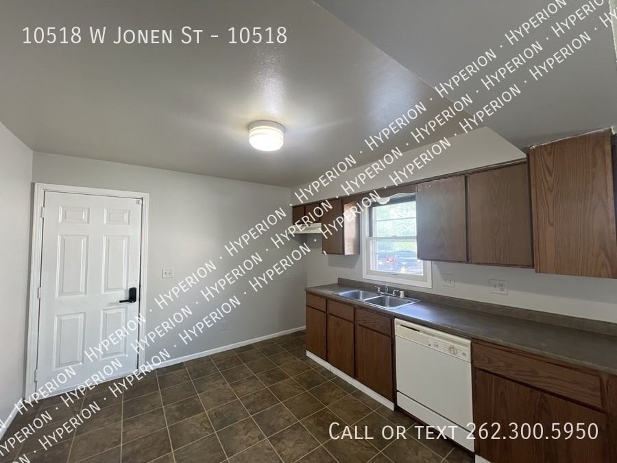 10518 W Jonen St #10518 - Photo 6 of 18