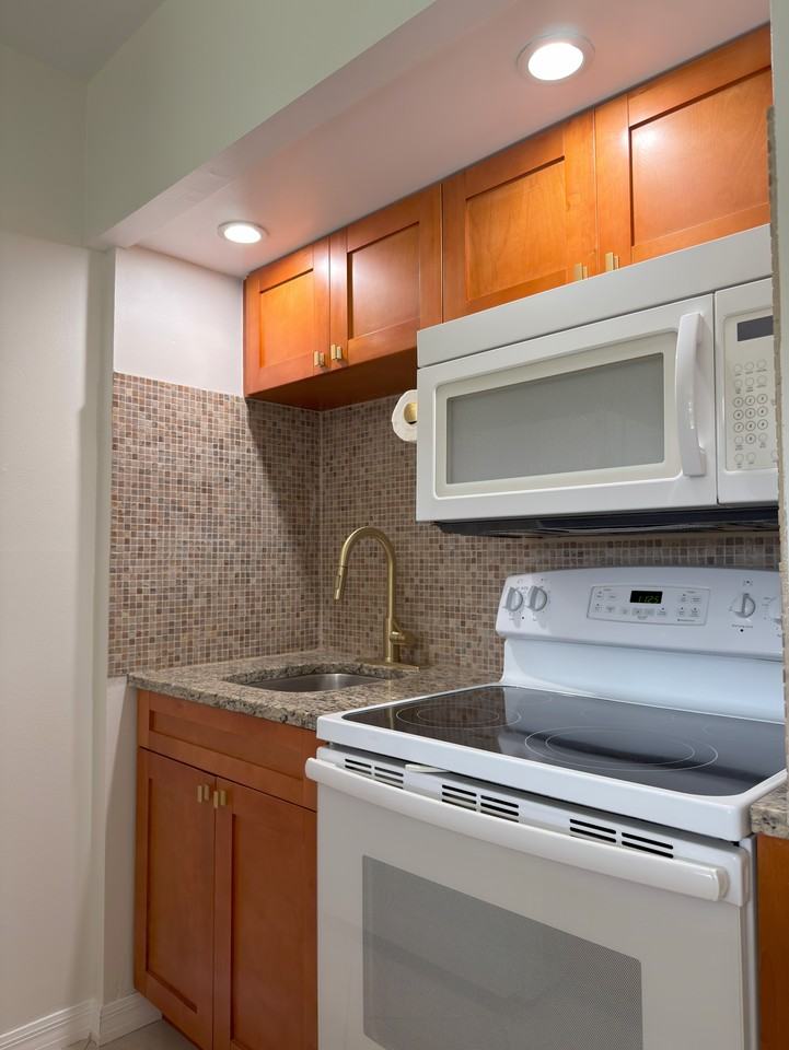 240 N Collier Blvd #G3 - Photo 2 of 20