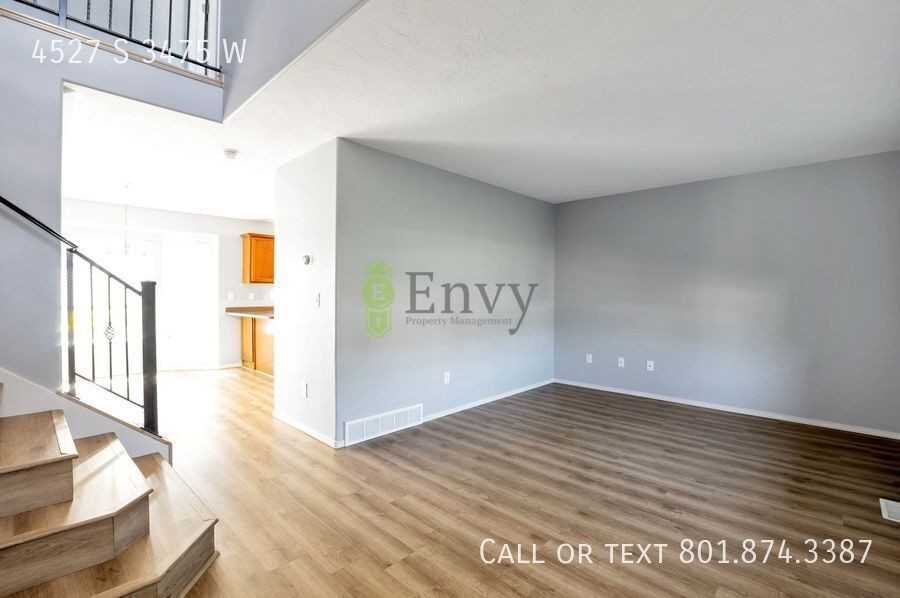 4527 S 3475 W - Photo 5 of 15