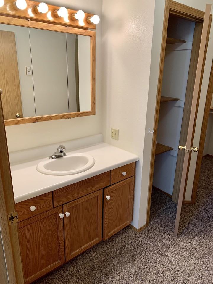 323 Janet St #1 - Photo 4 of 20
