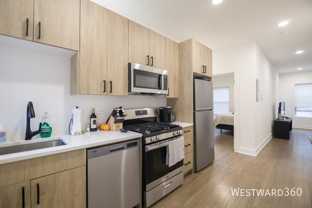 6203 N Glenwood 3 #3 - Photo 1 of 1