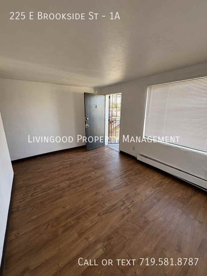 225 E Brookside St #1A - Photo 4 of 9