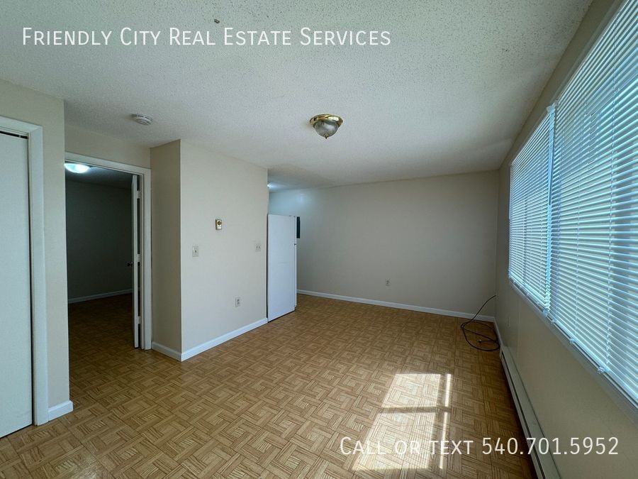 572 Long Ave - Photo 5 of 10