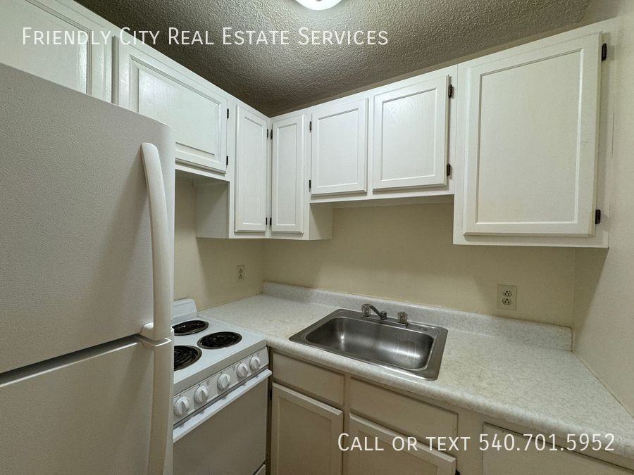 572 Long Ave - Photo 7 of 10
