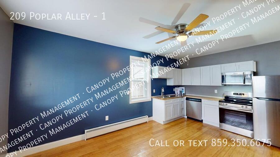 209 Poplar St #1 - Photo 7 of 10