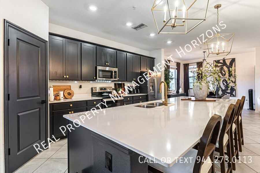 5623 N Honore Ave #322 - Photo 5 of 28