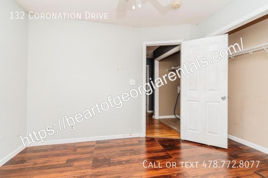 132 Coronation Dr - Photo 5 of 17