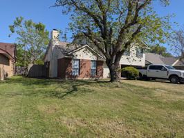 featured image of 701 Brazos Dr