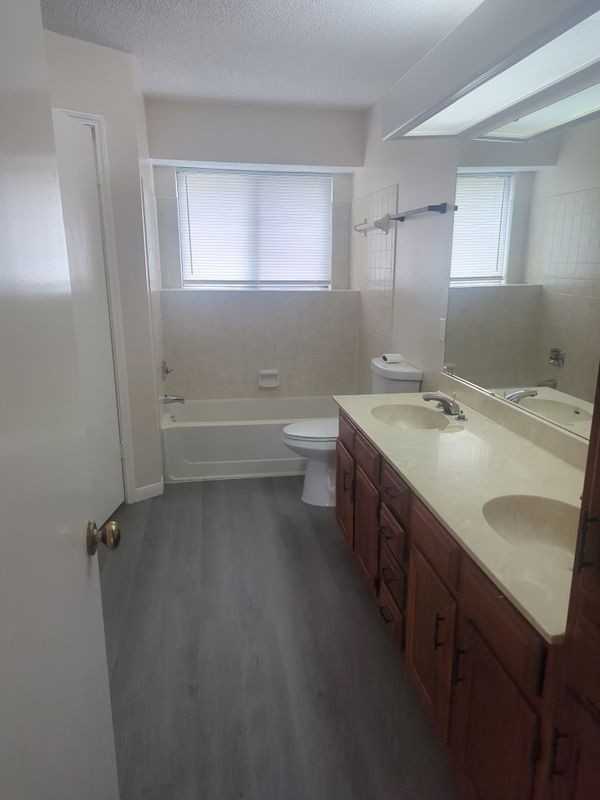 701 Brazos Dr - Photo 5 of 7