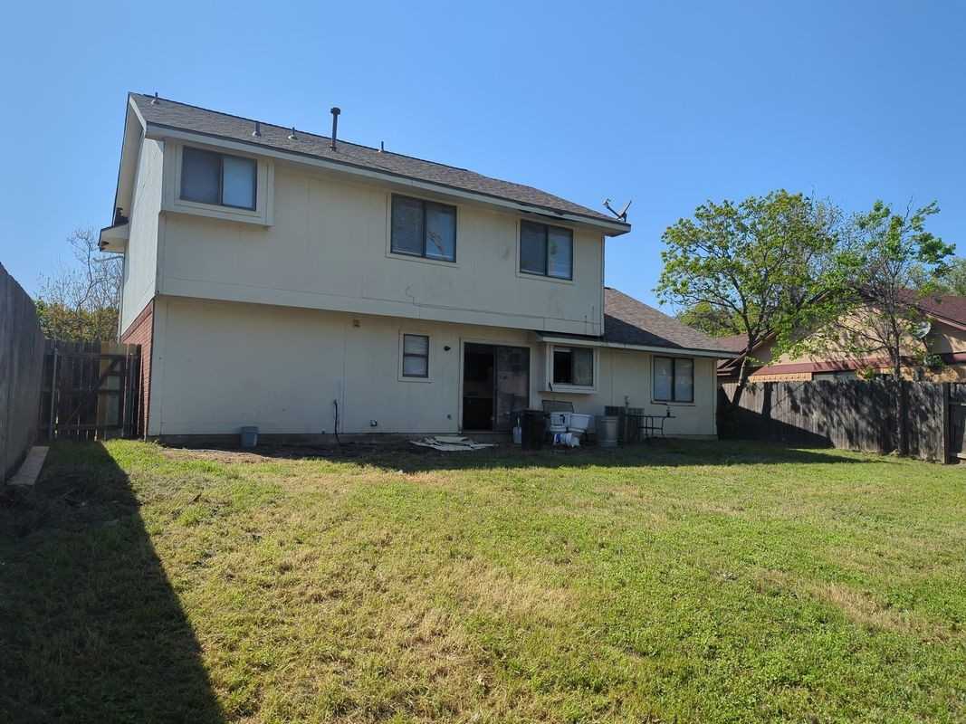 701 Brazos Dr - Photo 7 of 7