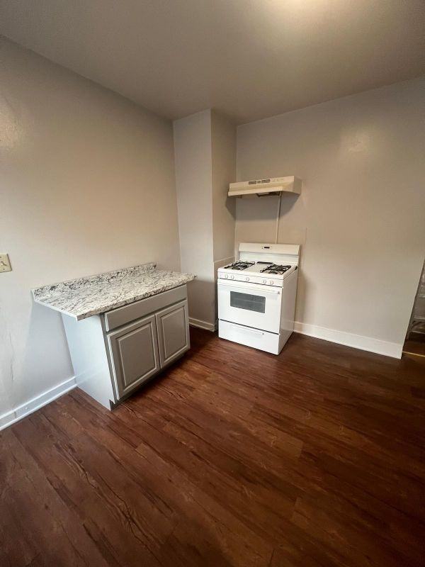 85B Madison Ave - Photo 2 of 9