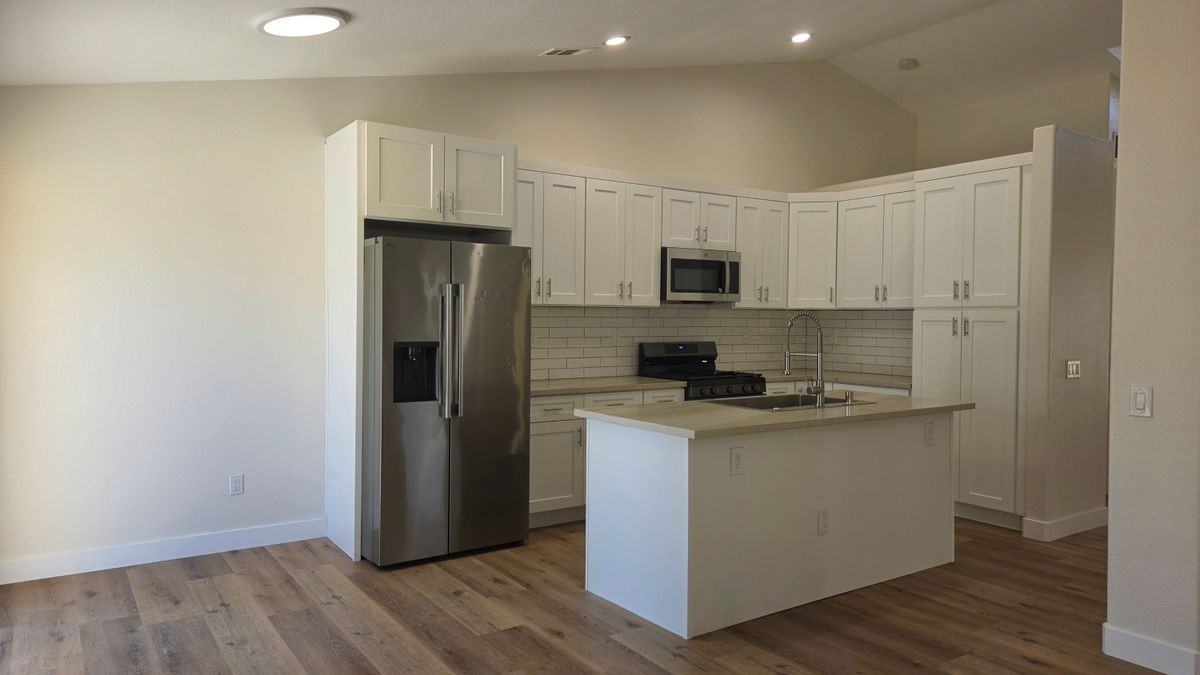 804 Napa Ct - Photo 5 of 17