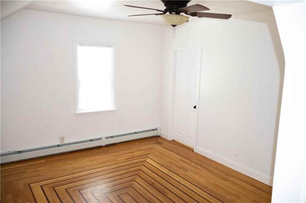 114 Warren Ave - Photo 6 of 9