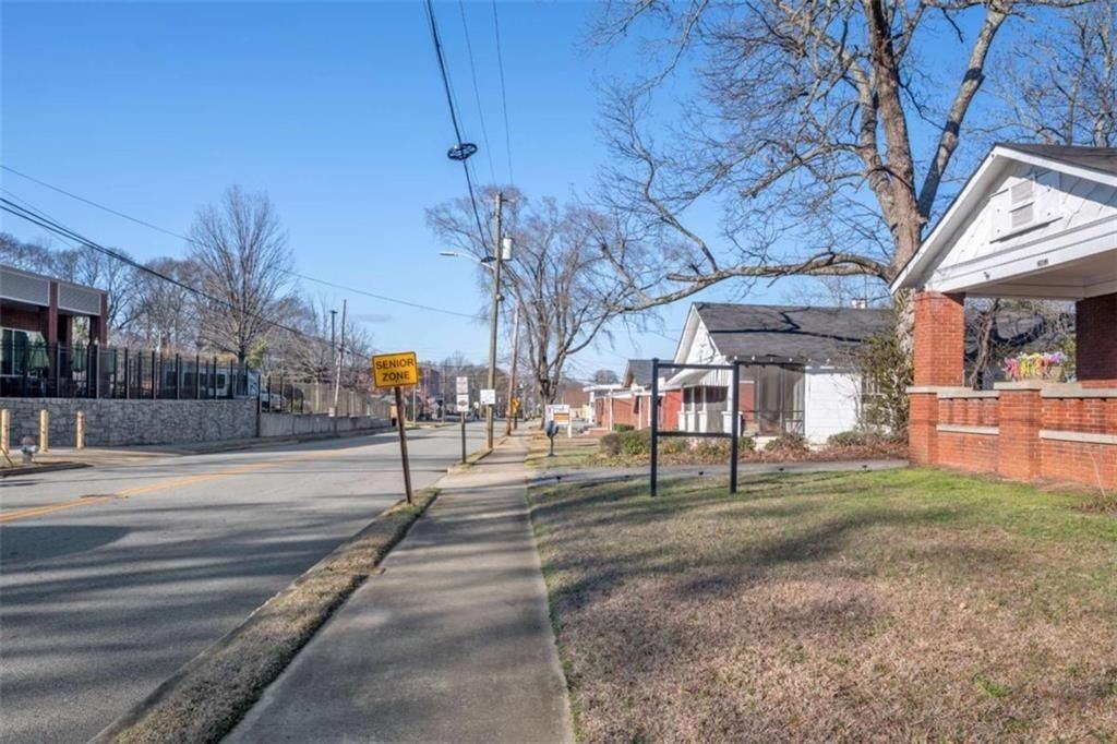 2882 Church St - Photo 3 of 50