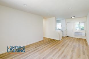 212 W Elk Ave #5 - Photo 1 of 1