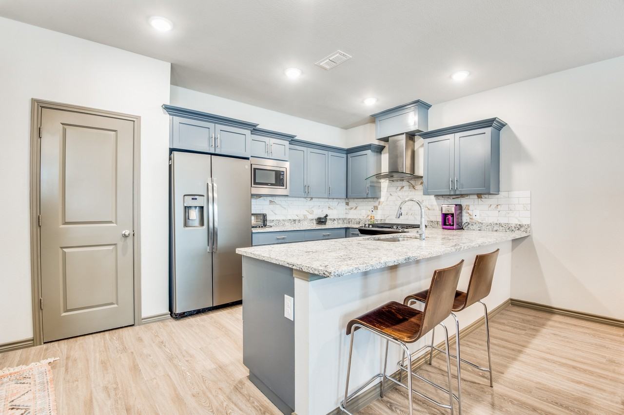 8706 Tudor Pl #1 - Photo 5 of 11