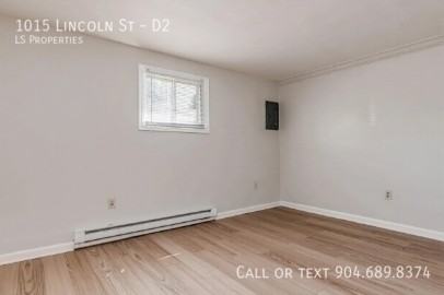 1015 Lincoln St #D2 - Photo 5 of 10