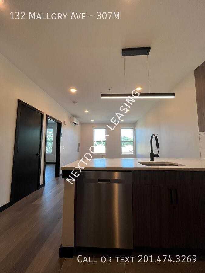 132 Mallory Ave #307M - Photo 7 of 10