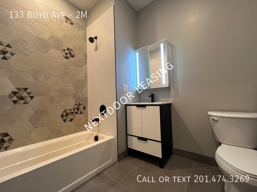 133 Boyd Ave #2M - Photo 3 of 7