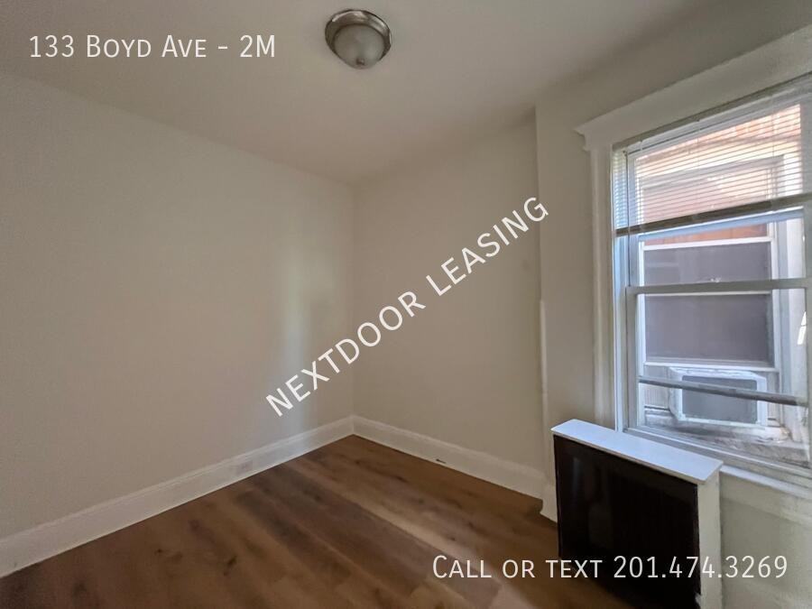 133 Boyd Ave #2M - Photo 5 of 7