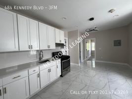 featured image of 484 Kennedy Blvd #3FM