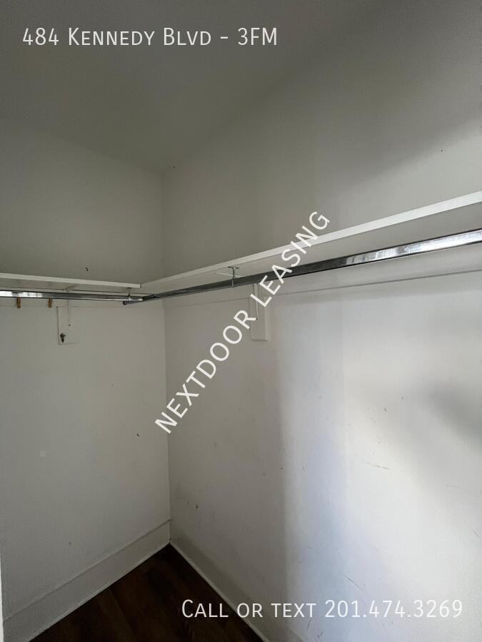 484 Kennedy Blvd #3FM - Photo 3 of 9