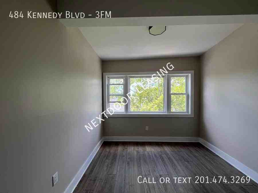 484 Kennedy Blvd #3FM - Photo 6 of 9