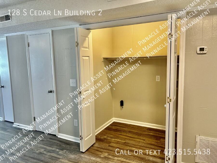 128 S Cedar Ln Bldg 2 - Photo 5 of 47