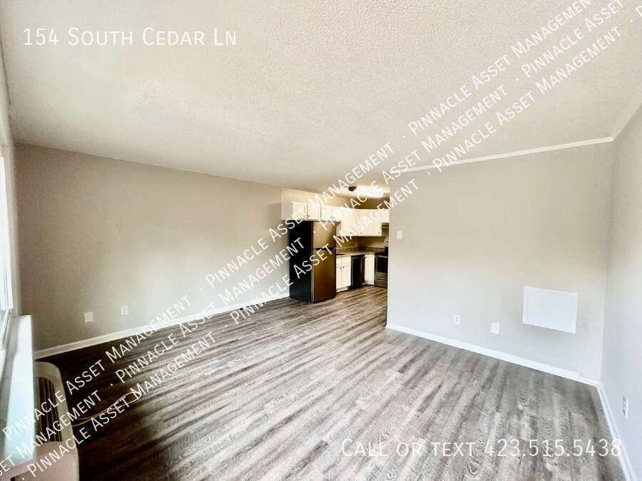 154 S Cedar Ln - Photo 2 of 10