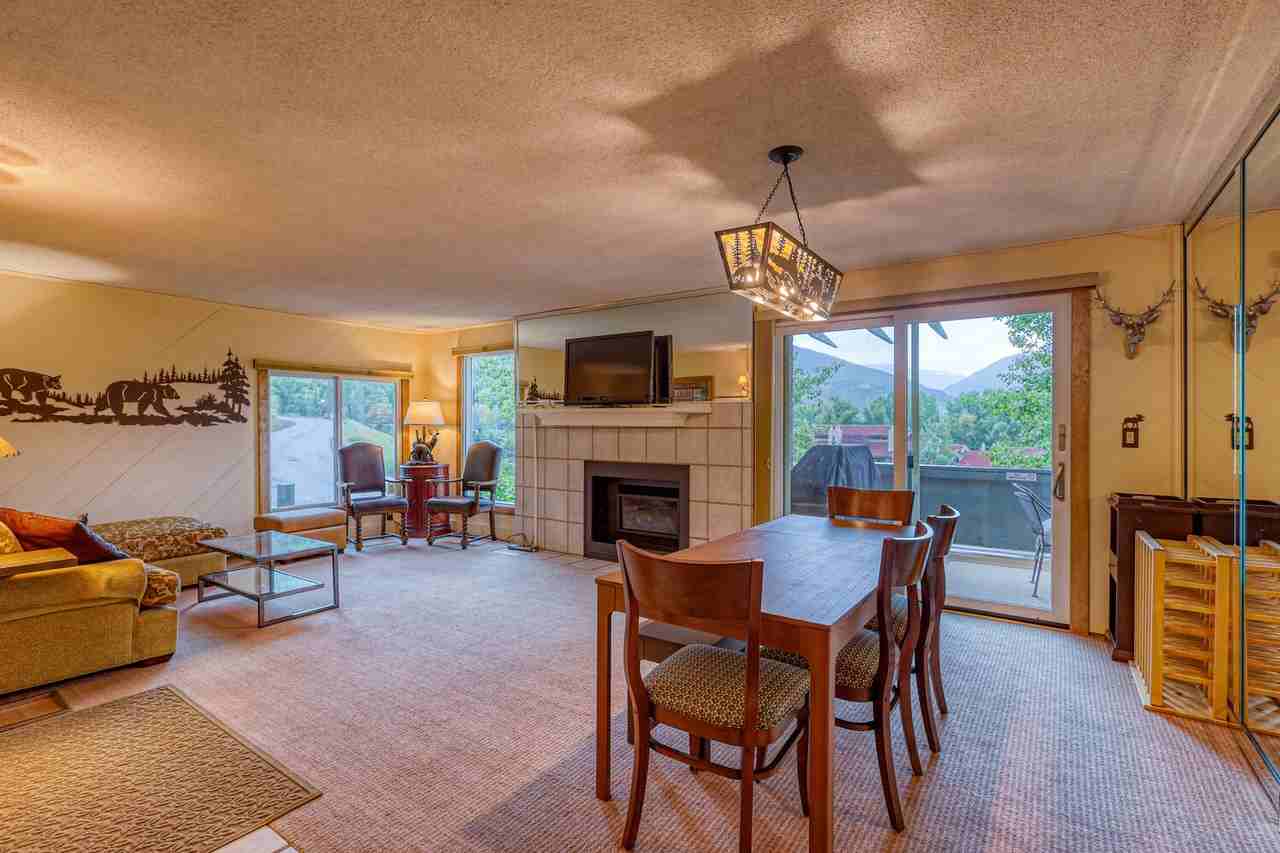 1063 Vail View Dr - Photo 3 of 19