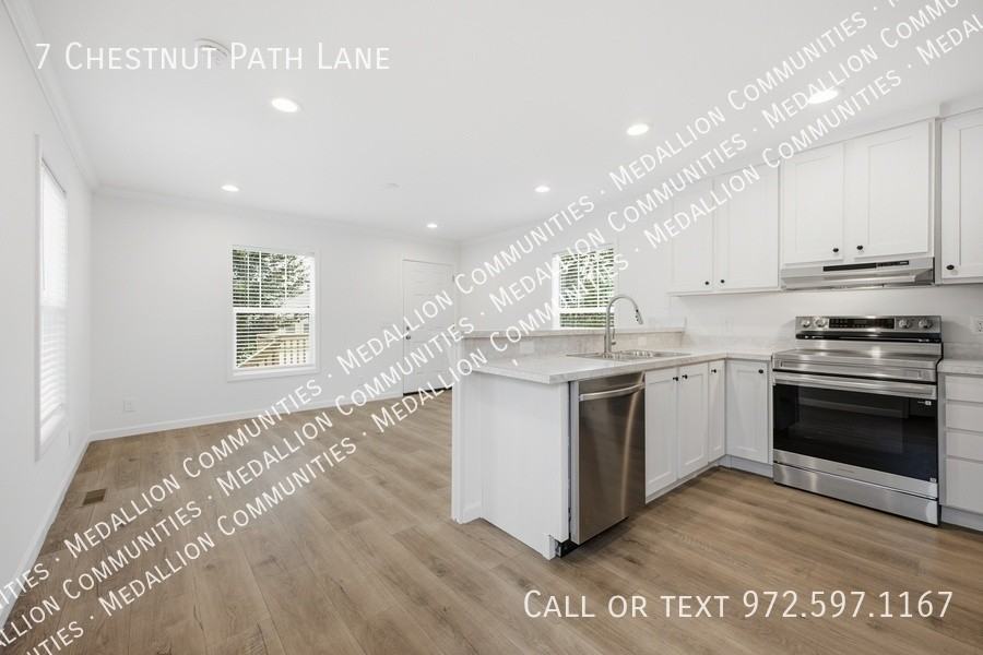 7 Chestnut Path Ln - Photo 4 of 25