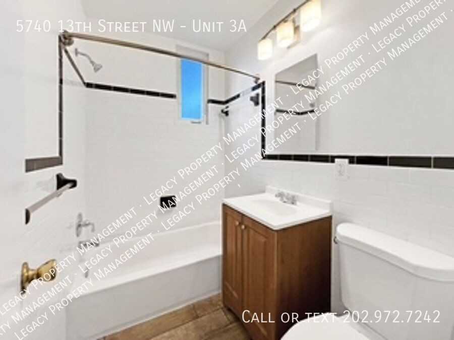 5740 13th St Nw #3A - Photo 4 of 9