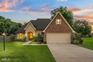 302 Oscar Cir - Photo 1 of 1