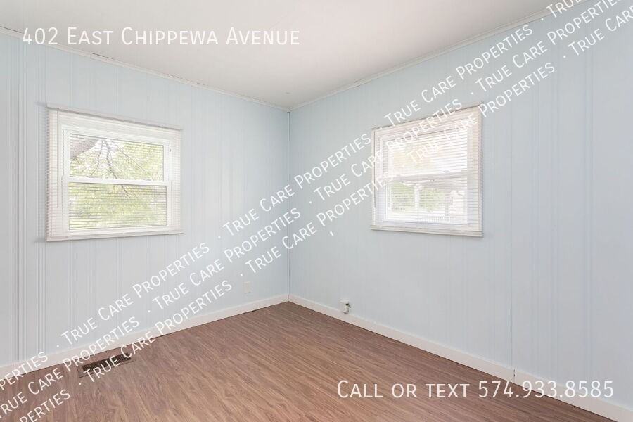 402 E Chippewa Ave - Photo 7 of 17