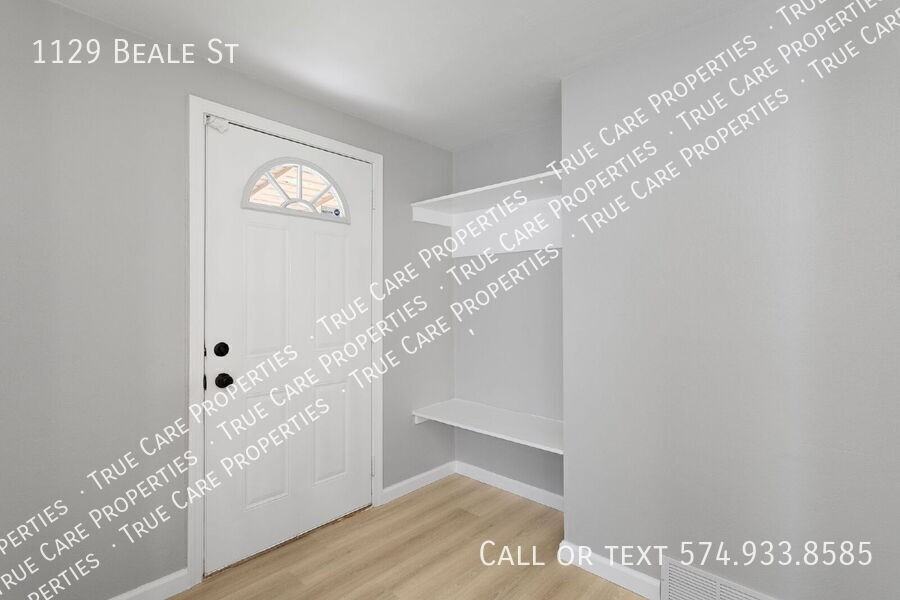 1129 Beale St - Photo 3 of 32