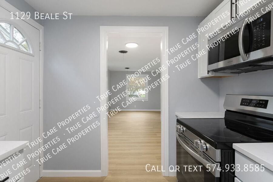 1129 Beale St - Photo 5 of 32