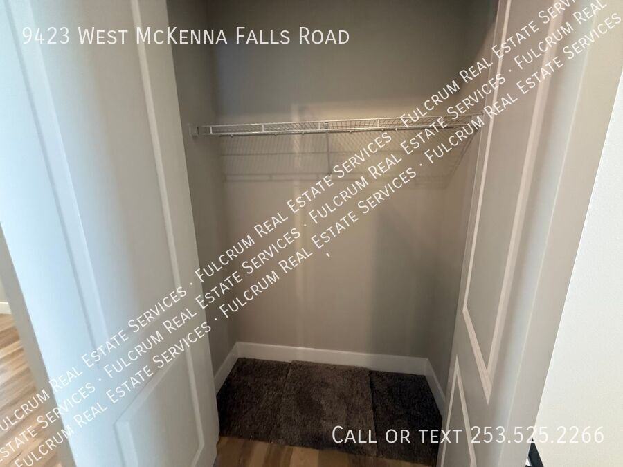 9423 W Mckenna Falls Rd W - Photo 4 of 23