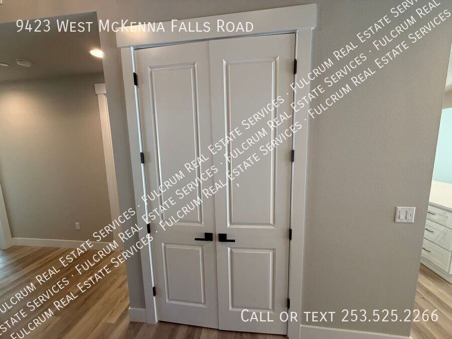9423 W Mckenna Falls Rd W - Photo 5 of 23