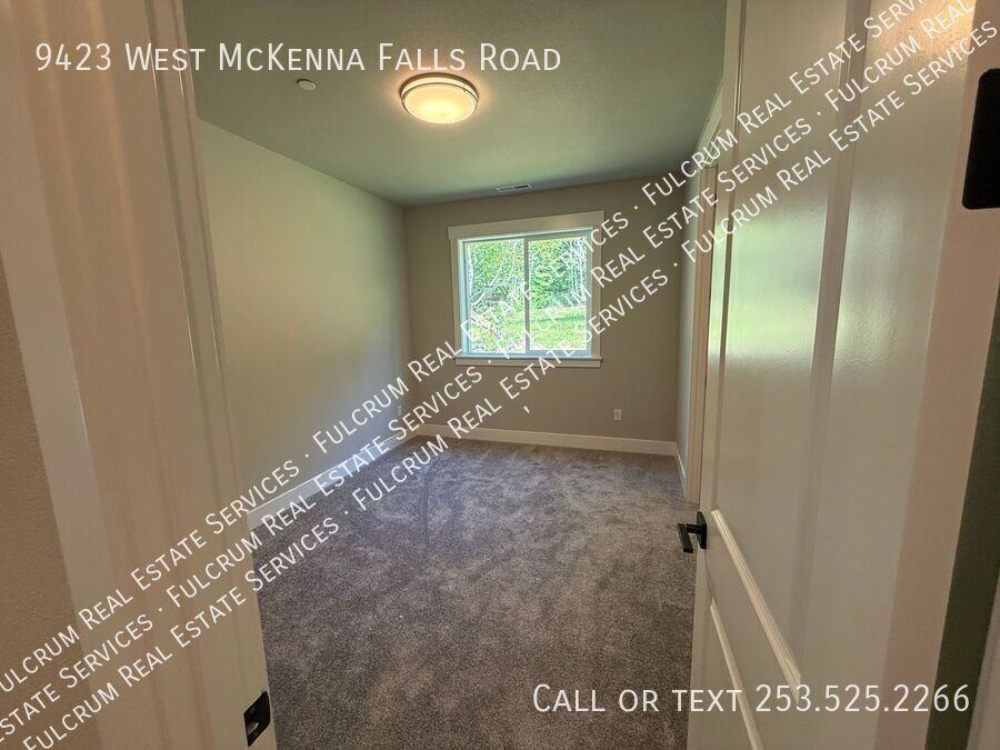 9423 W Mckenna Falls Rd W - Photo 6 of 23