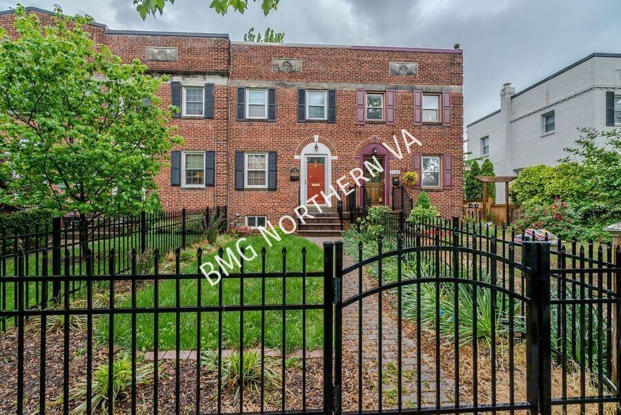 1132 Powhatan St - Photo 3 of 28